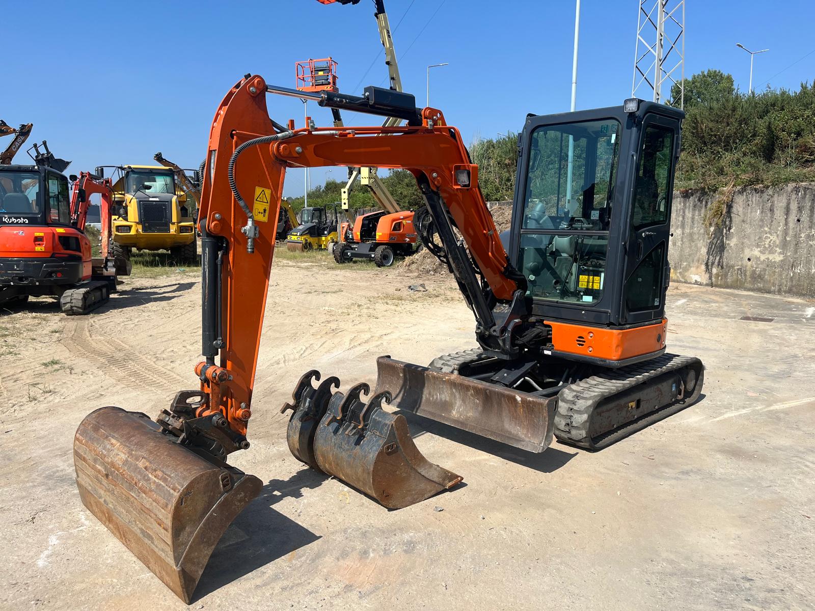 Hitachi Zx33u-6