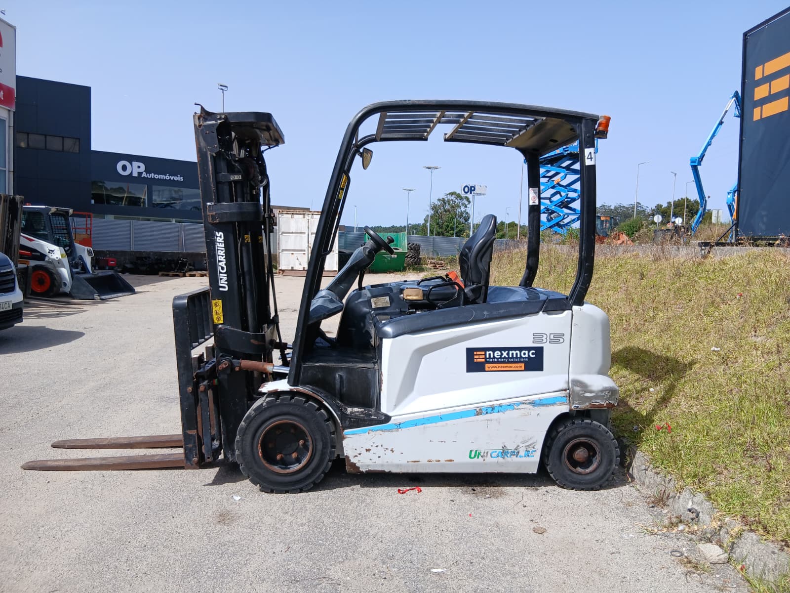 Empilhador Unicarriers