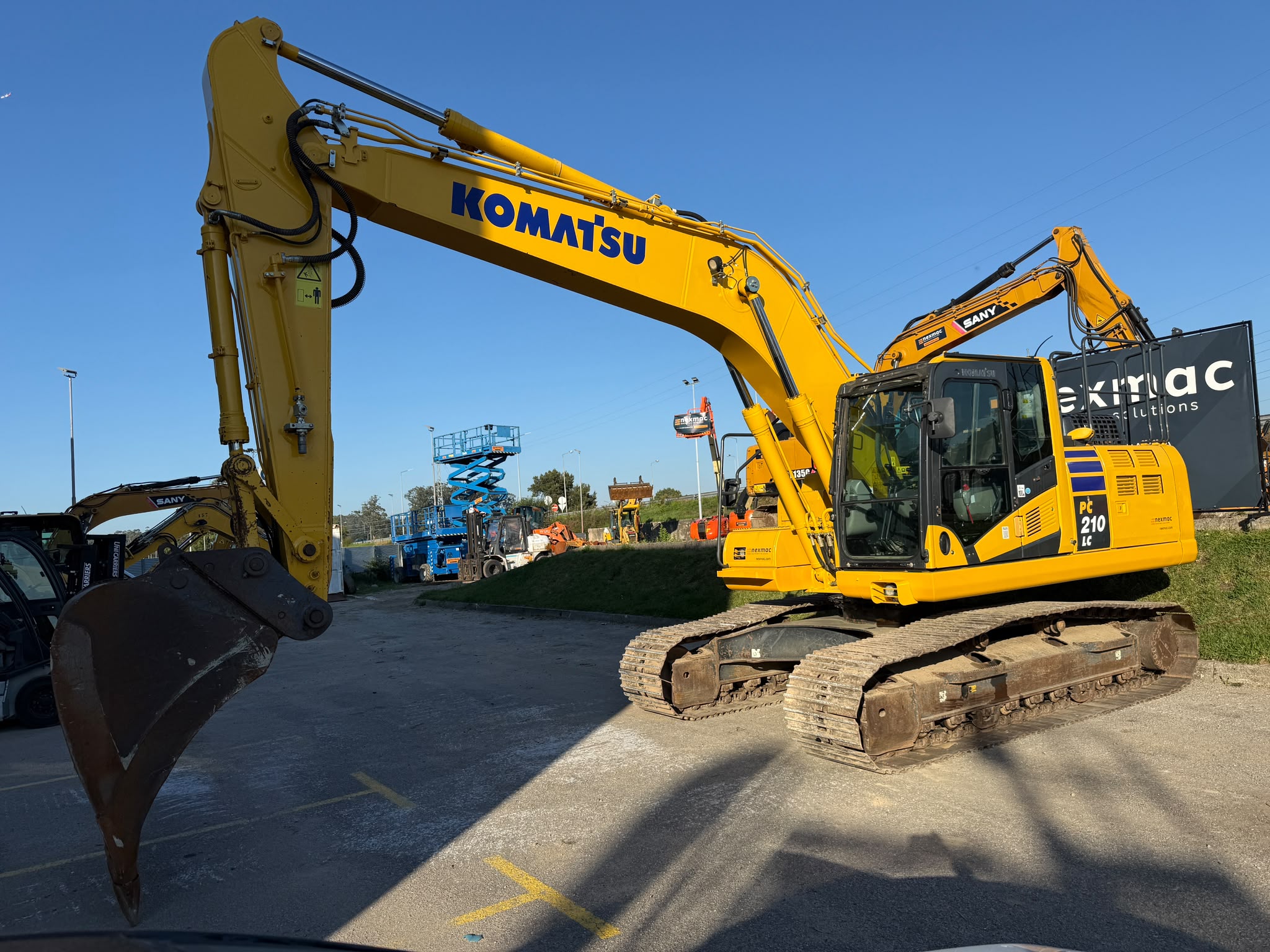 Komatsu Pc210-lc11 E0
