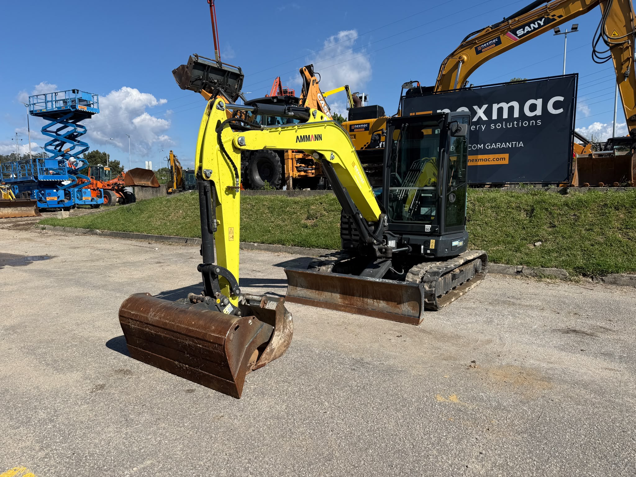 Mini-escavadora Ammann